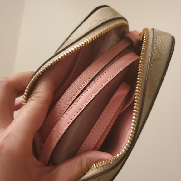 Coach Camera Bag Pink Mono - Picture 6 of 6